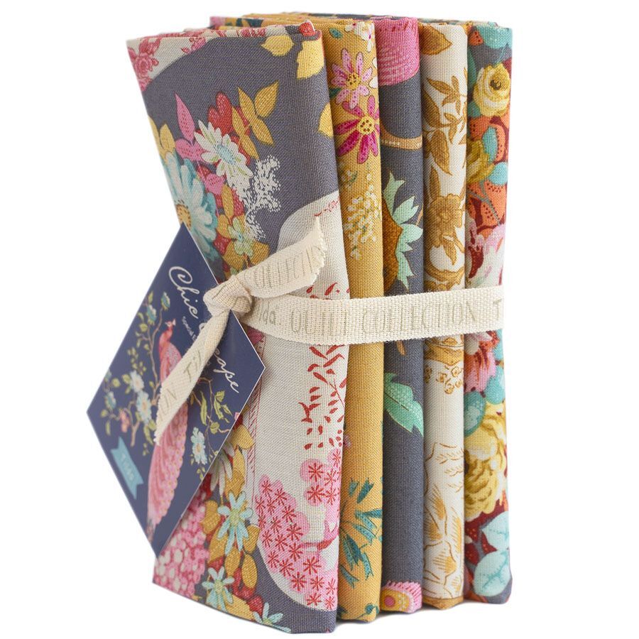 Tilda Chic Escape Grey Fat Quarter Bundle 300129