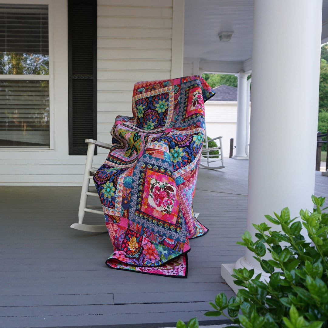 Fluent Trilingual Quilt Kit by Anna Maria Horner | Limited Edition